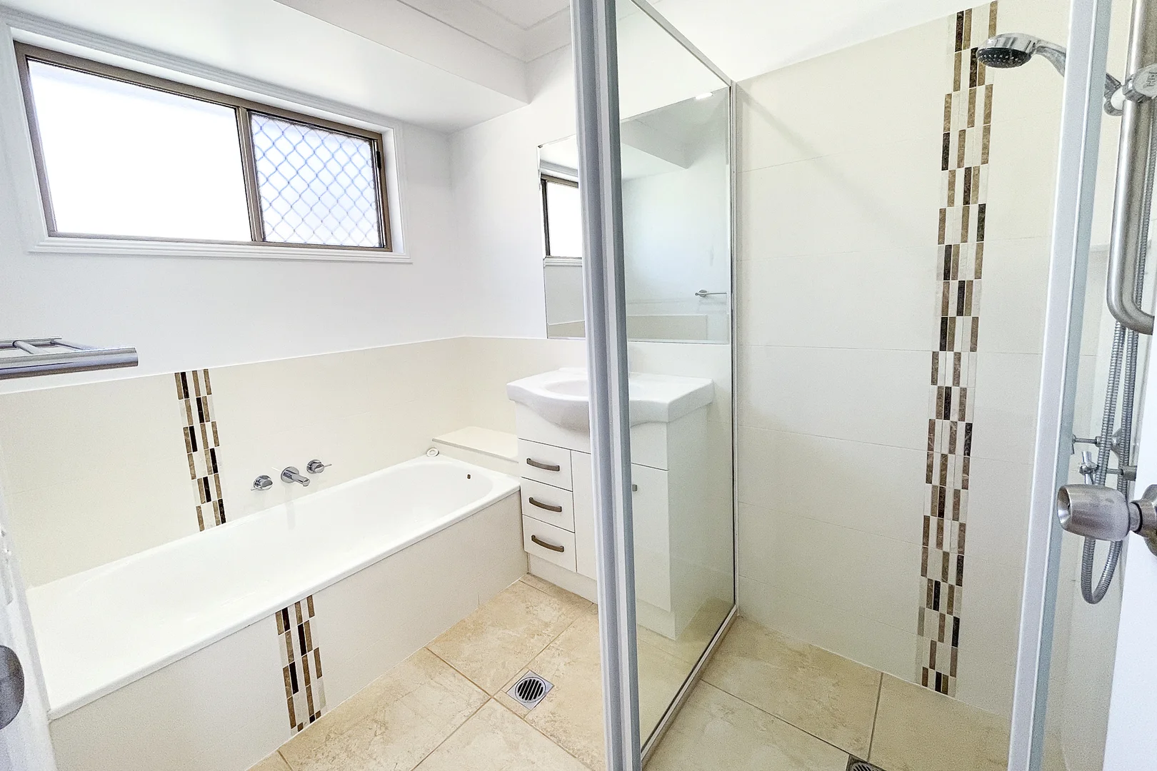 Additional image 10 of 49 Montezuma Drive, Burleigh Waters QLD 4220