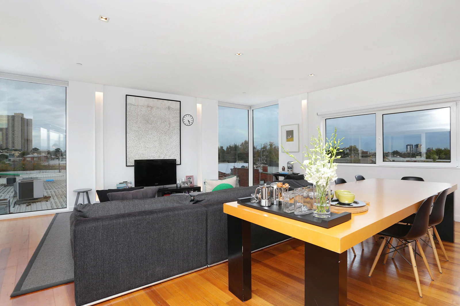 8 Williams Pl, South Melbourne VIC 3205