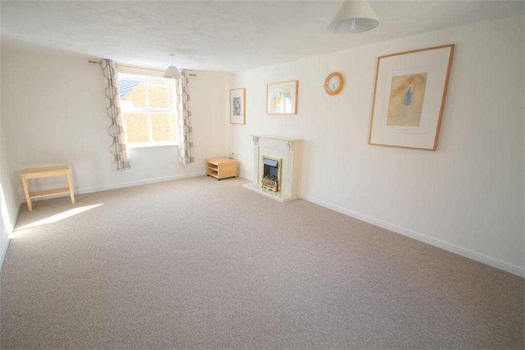 2 Bed Flat, Stoke Park, BS16, N1 7GU