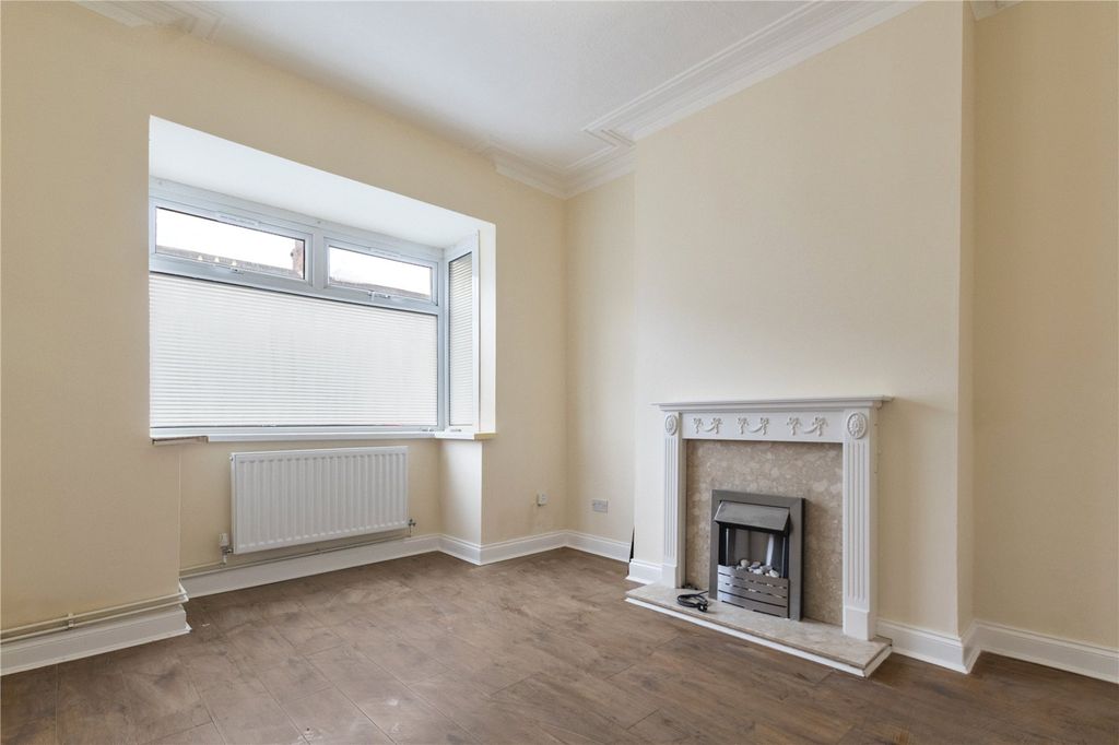 Additional image 3 of 3 bed terraced house to rentPark Street, Cleethorpes, North East Lincs DN35