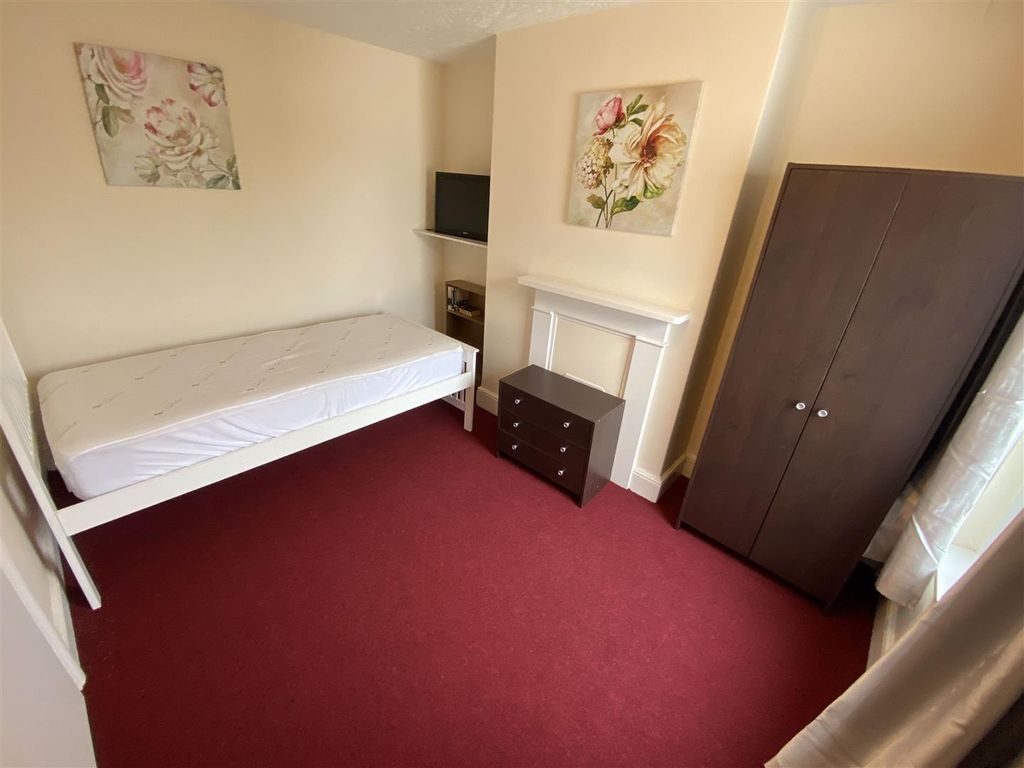 Additional image 3 of Room to rentChapel Street, Newport PO30
