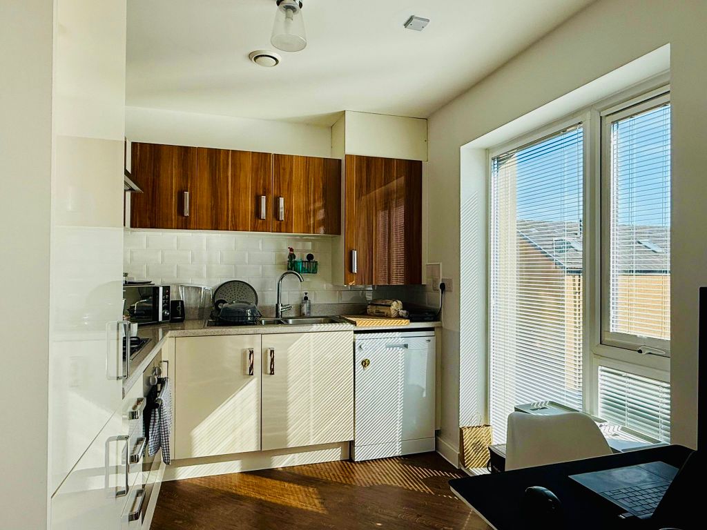 Additional image 9 of 2 bed flat to rentFirepool View, Taunton TA1