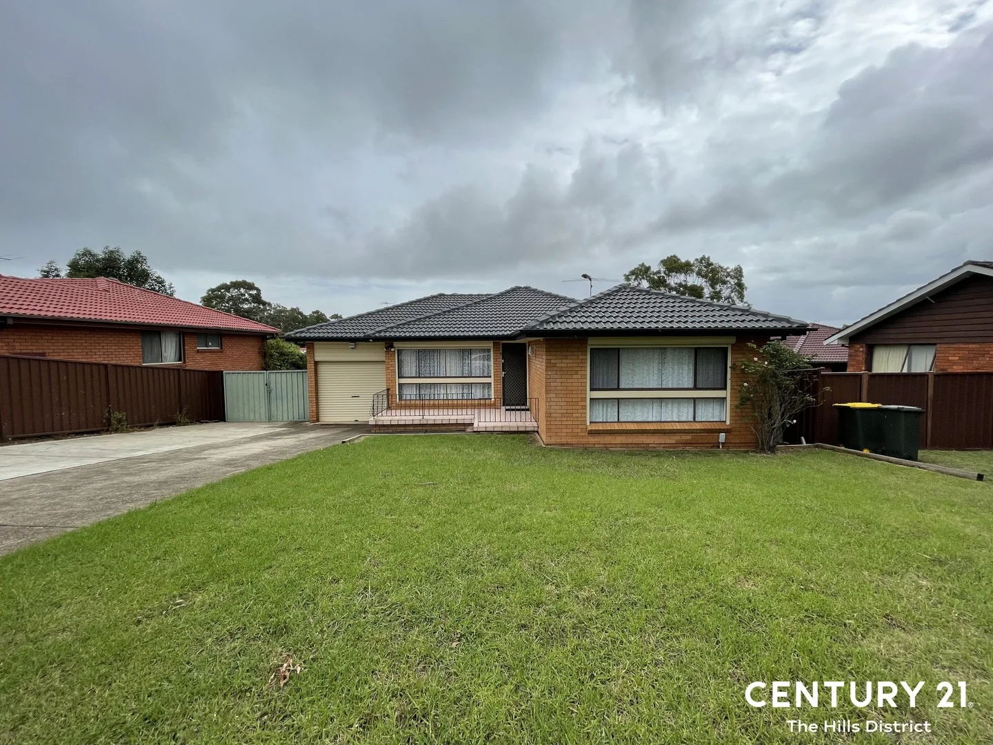 19 Whipbird Avenue, Ingleburn NSW 2565