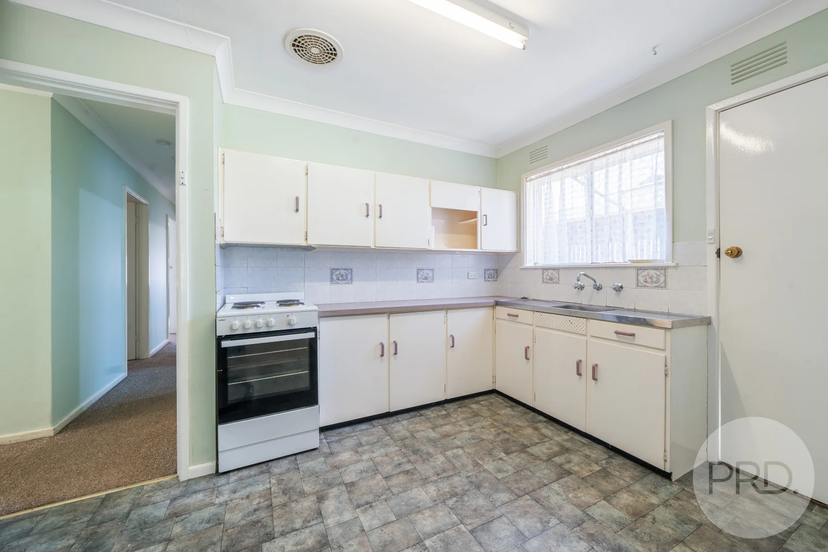 Additional image 3 of 10 Nixon Crescent, Tolland NSW 2650