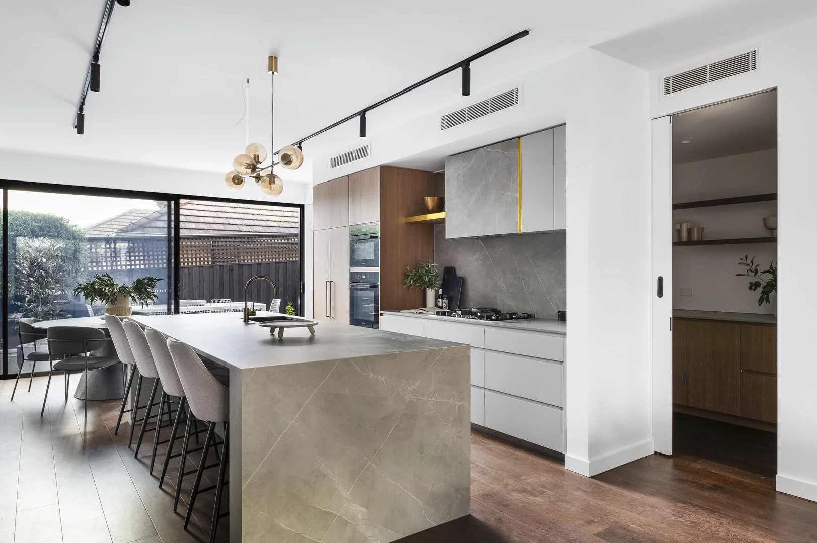 3/1600 Malvern Rd, Glen Iris VIC 3146