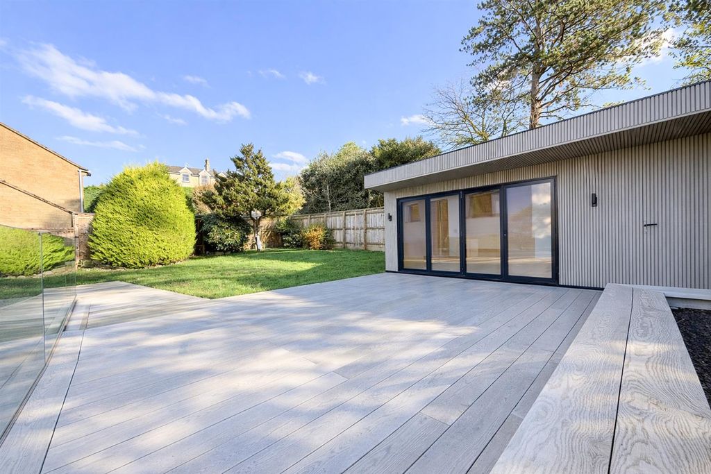 Additional image 17 of 4 bed detached house to rentCleeve Hill, Cheltenham GL52