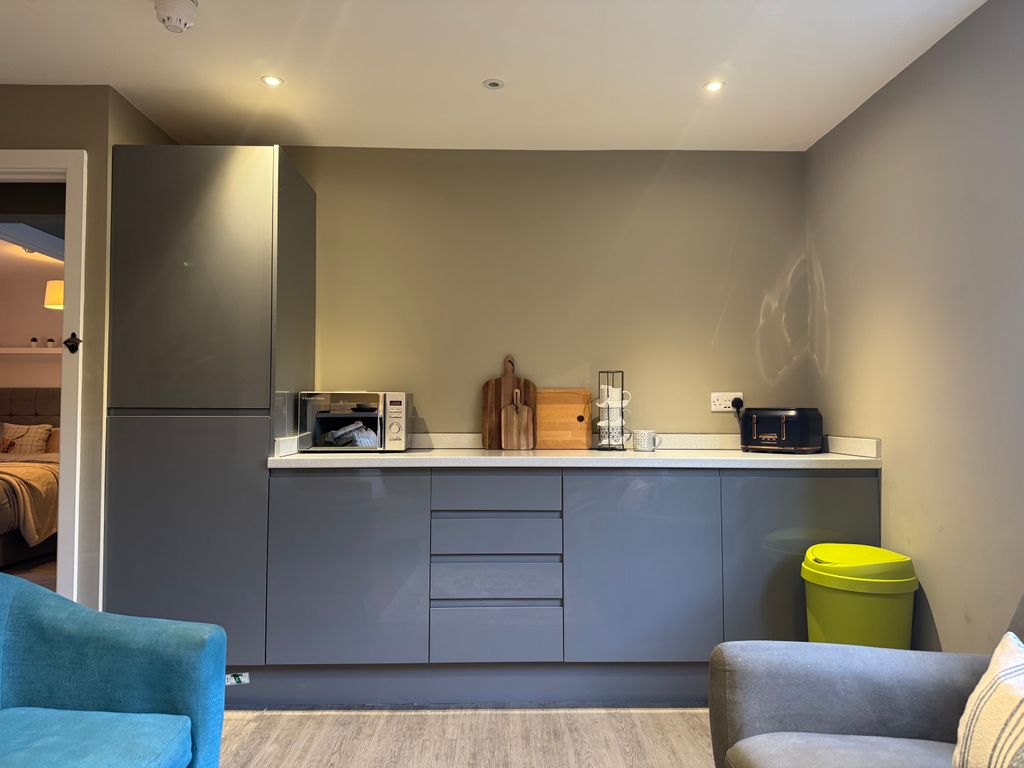 5 bed shared accommodation to rent28 Varsity Beeston, Fletcher Road, Beeston, Nottingham NG9 photo 2