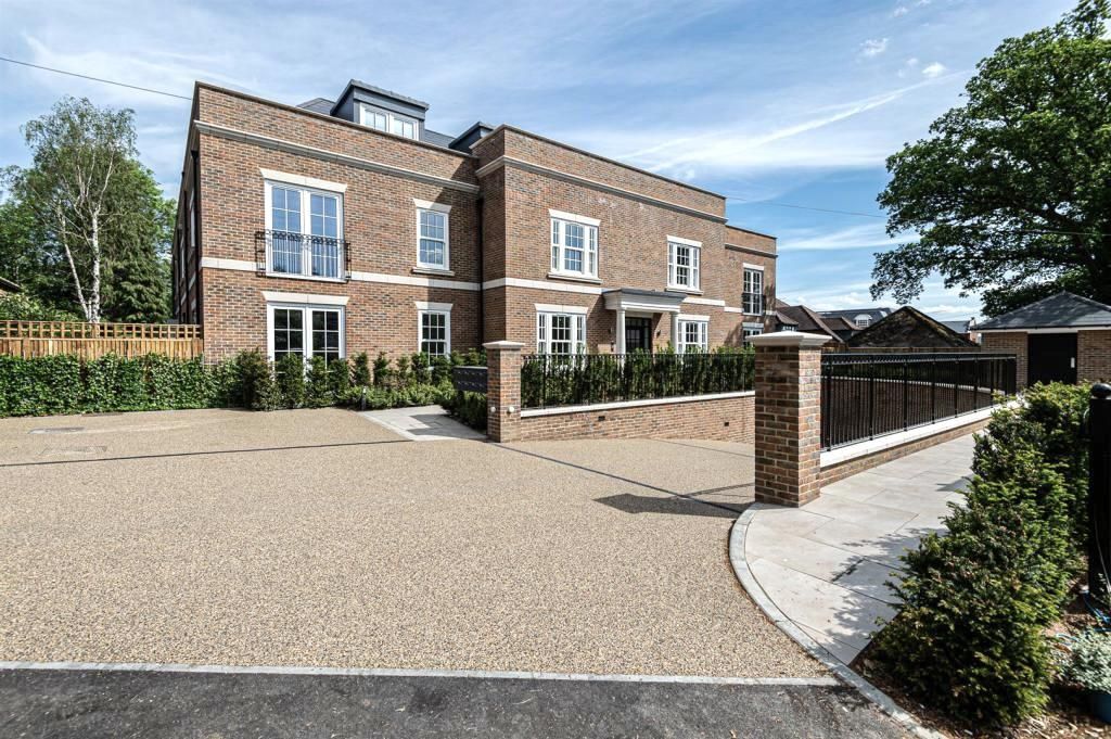 2 bed flat to rentWatford Road, Radlett WD7
