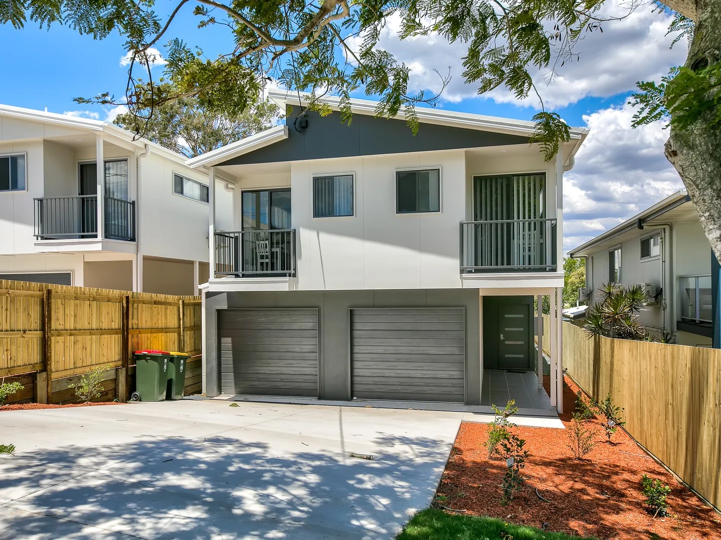 27 Rodney Street, Wynnum West QLD 4178