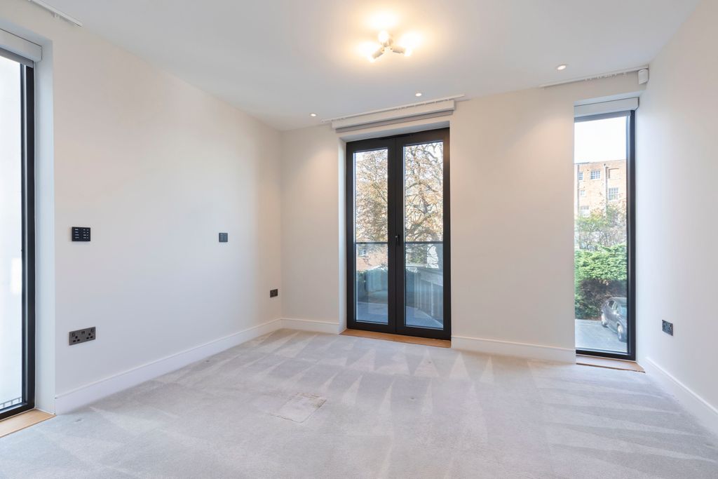 Additional image 6 of 3 bed flat to rentParabola Road, Cheltenham GL50