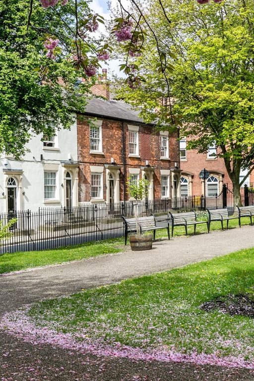6 bed shared accommodation to rentQueen Square, Leeds LS2
