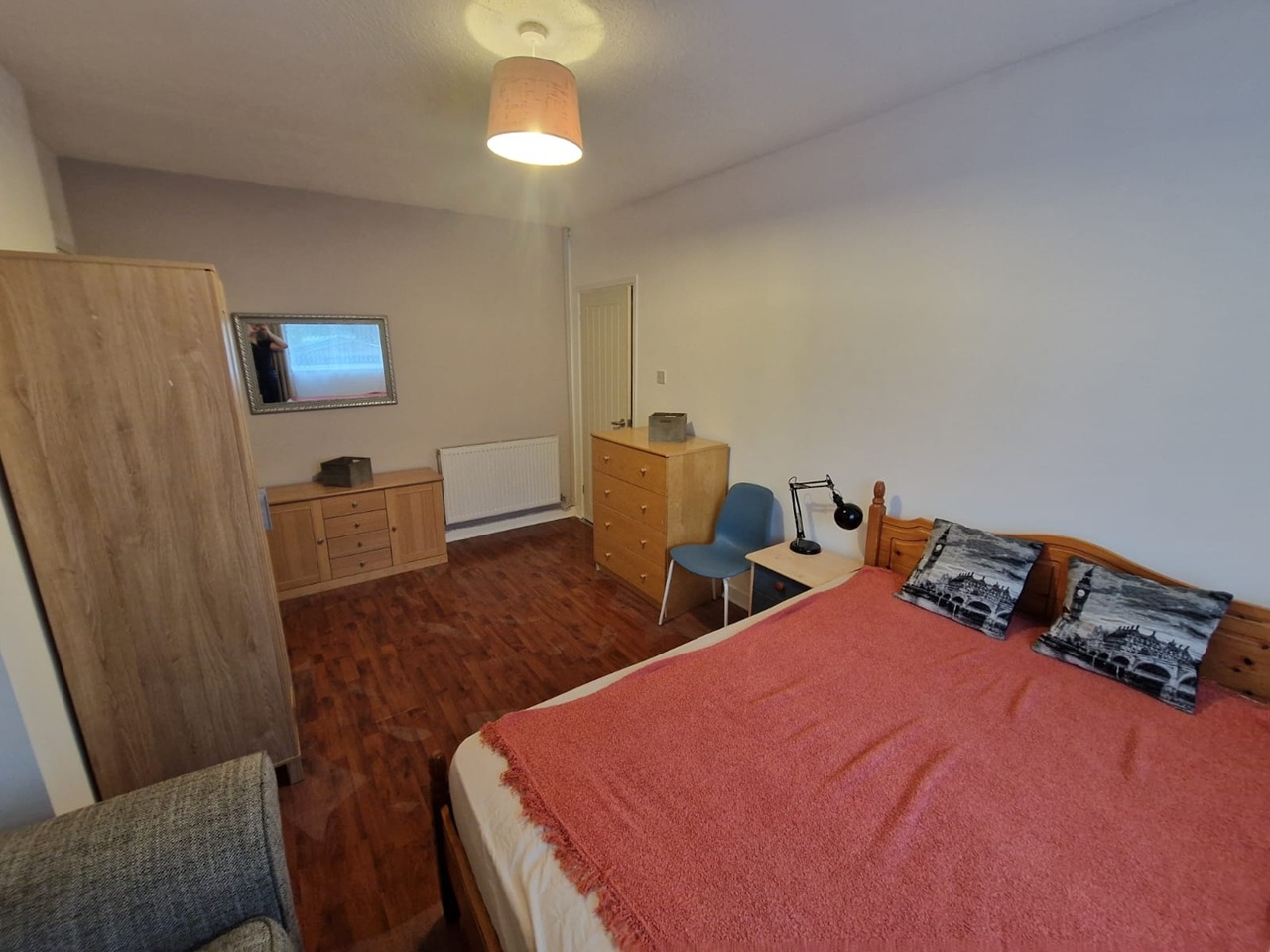 2 Bed Flat, Ferry Road Drive, EH4, N1 7GU photo 3