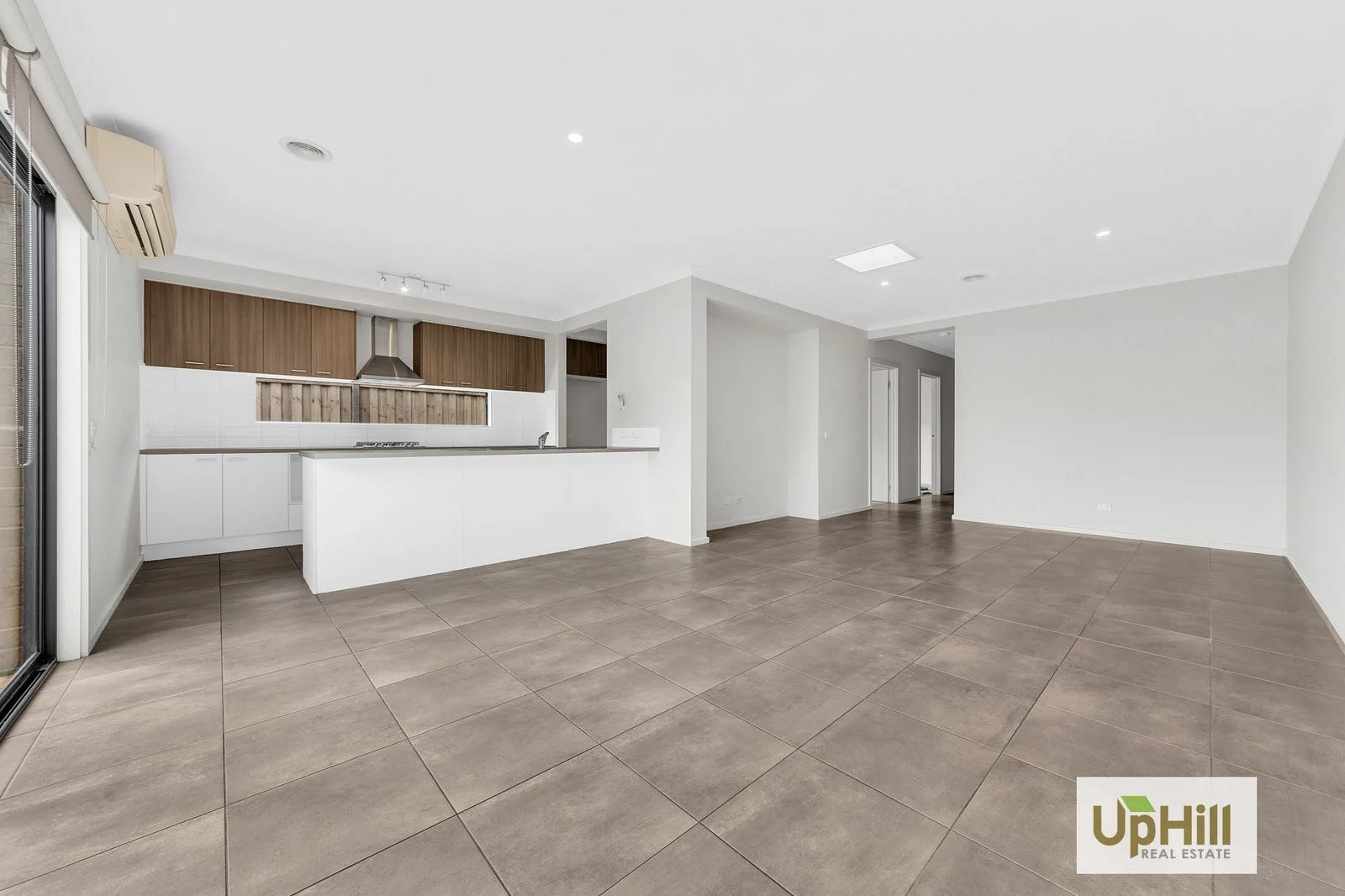 Additional image 2 of 10 Portrait Pl, Clyde North VIC 3978