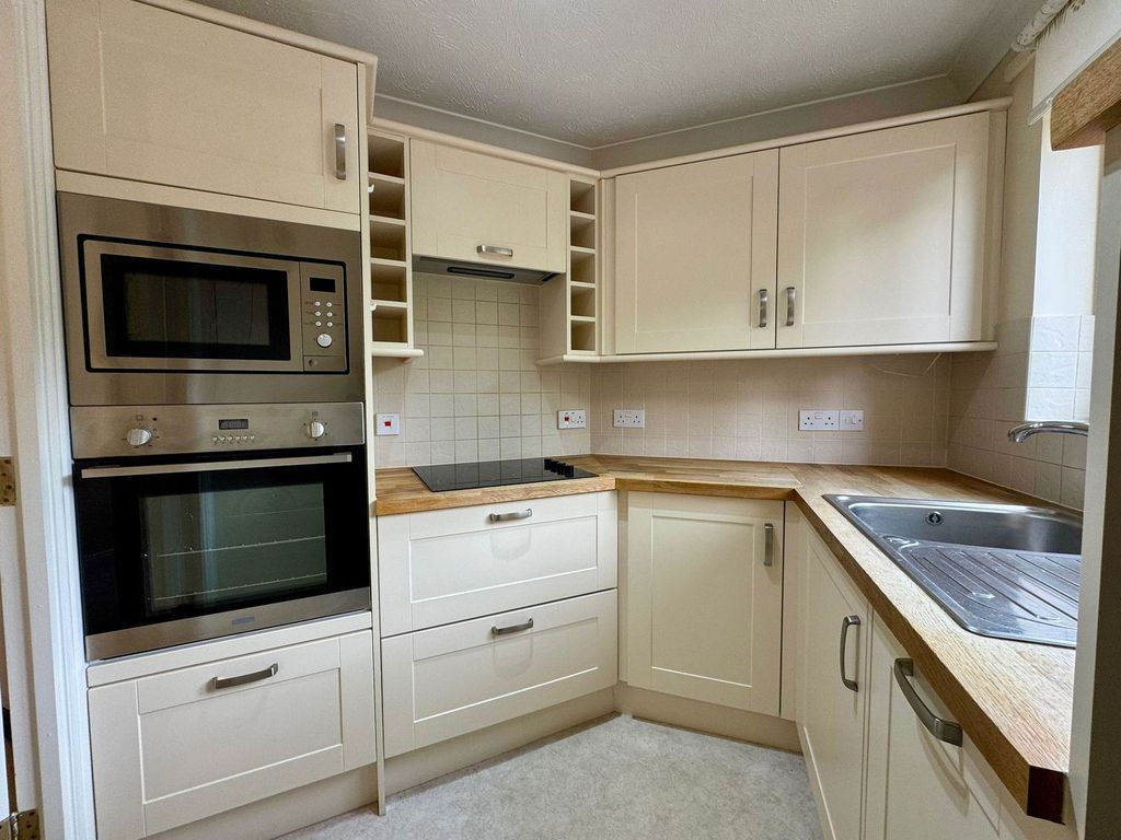 Additional image 2 of 1 bed flat for saleGoodrich Court, Gloucester Road, Ross-On-Wye HR9