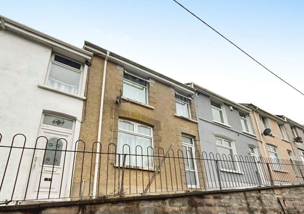 2 bed terraced house to rentBedw Road, Bedlinog, Treharris CF46