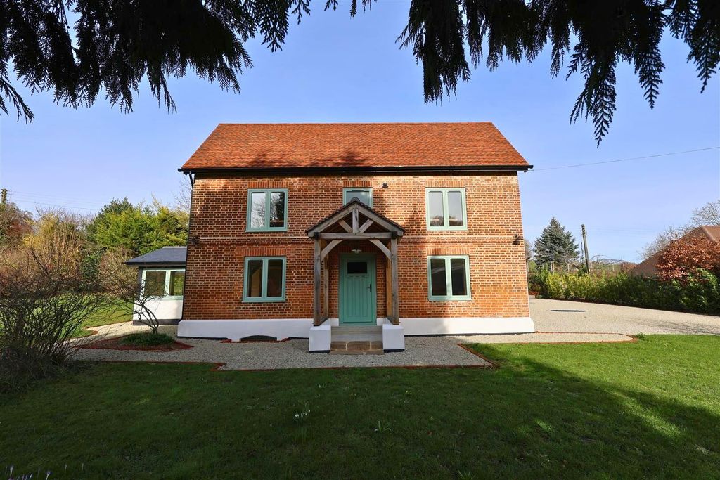 4 bed detached house to rentShacklands Road, Shoreham, Sevenoaks TN14