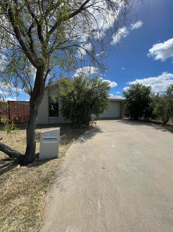 30 Bridgeman Parade, Chinchilla QLD 4413