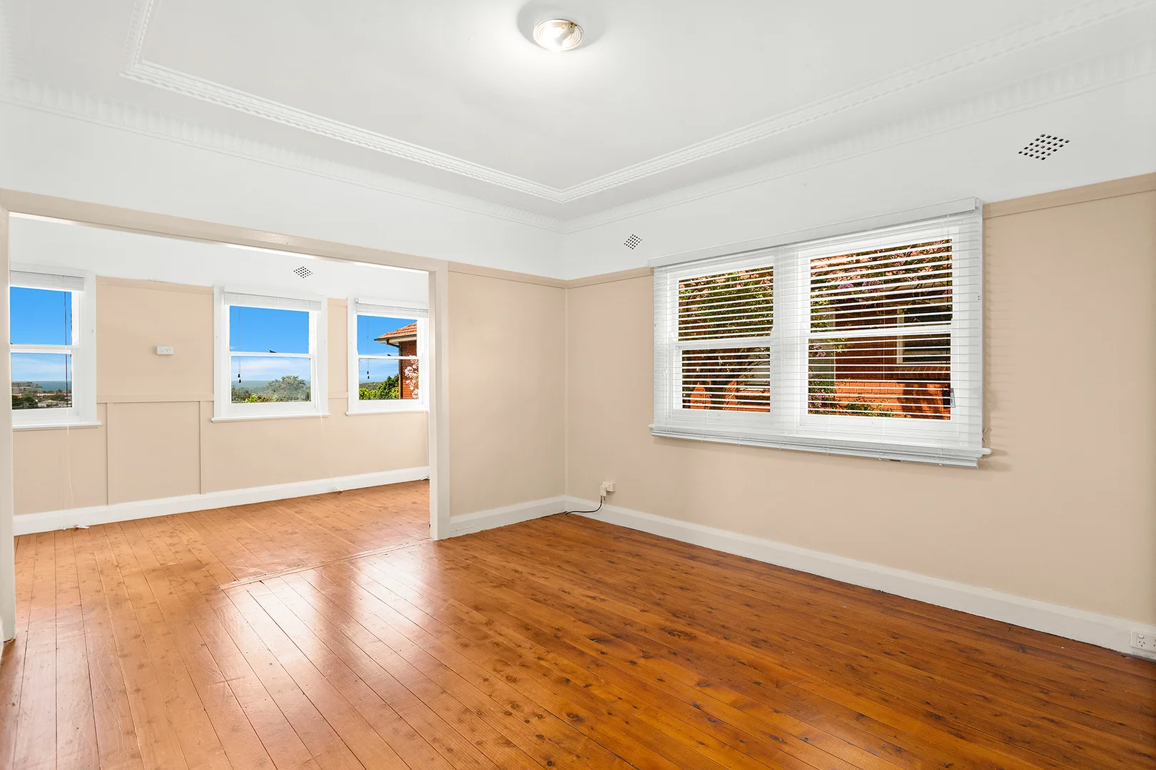 Additional image 2 of 37 McKenzie Avenue, Wollongong NSW 2500
