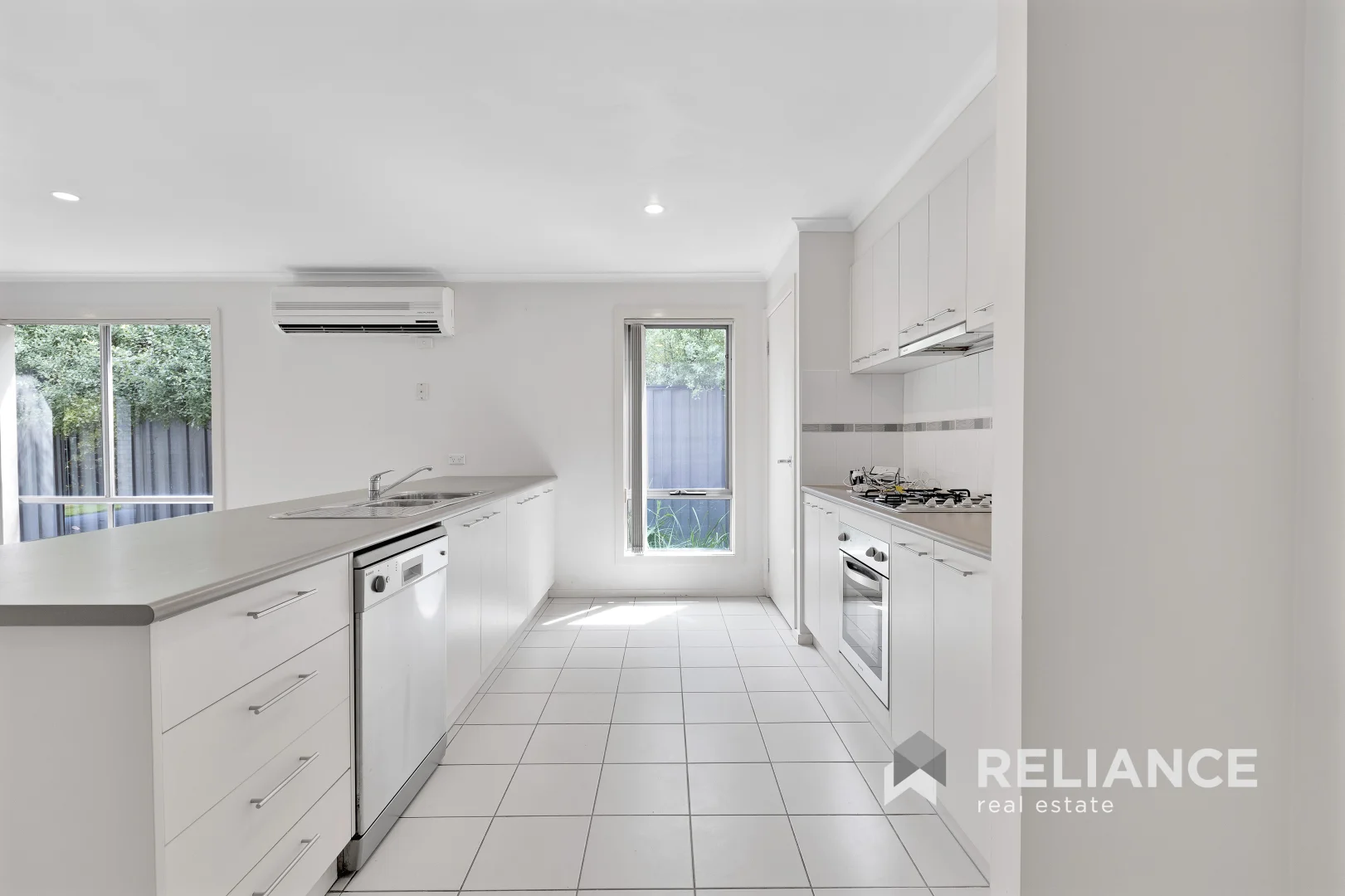 13 Ramson Way, Point Cook VIC 3030 photo 5