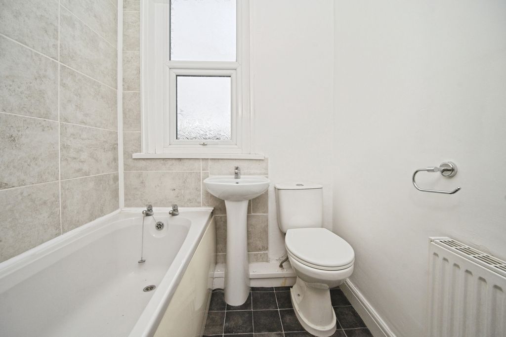 Additional image 4 of 3 bed end terrace house to rentCollingwood Road, Newport NP19