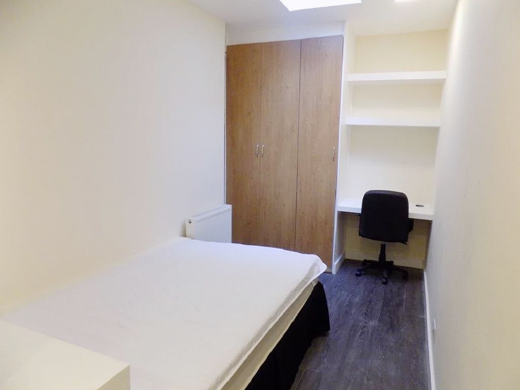Additional image 12 of 6 bed maisonette to rentAlbert Road, Southsea PO5
