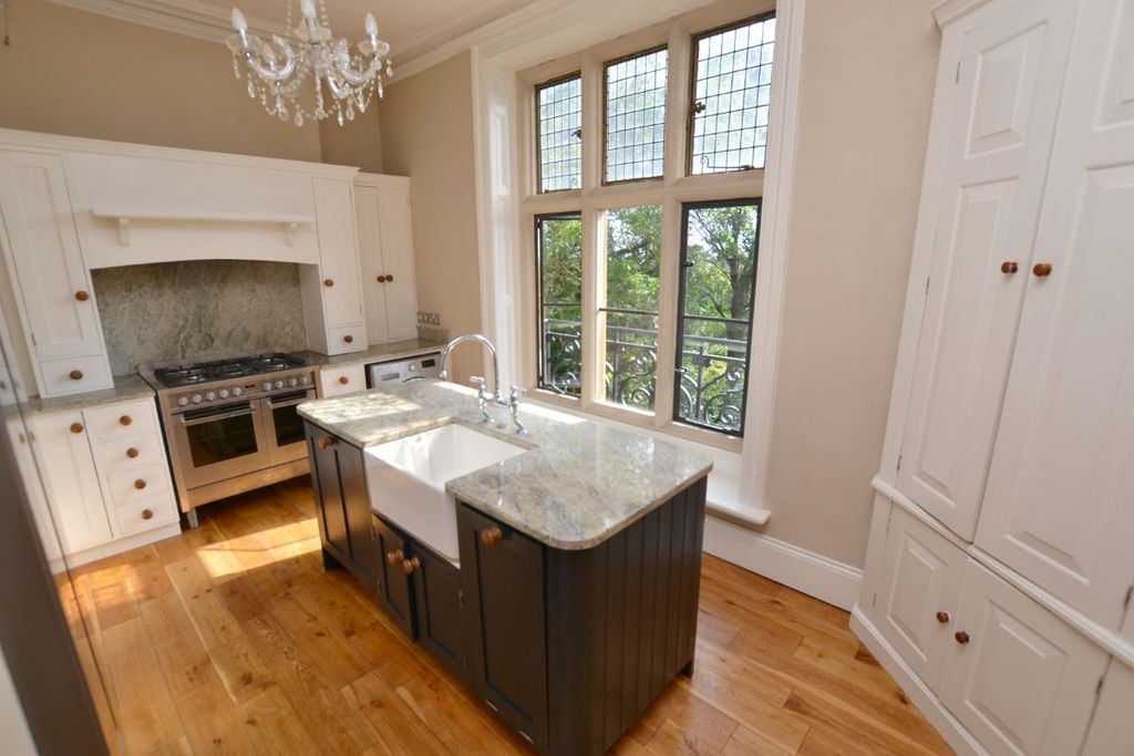 2 bed flat to rentCollege Grove, Malvern WR14