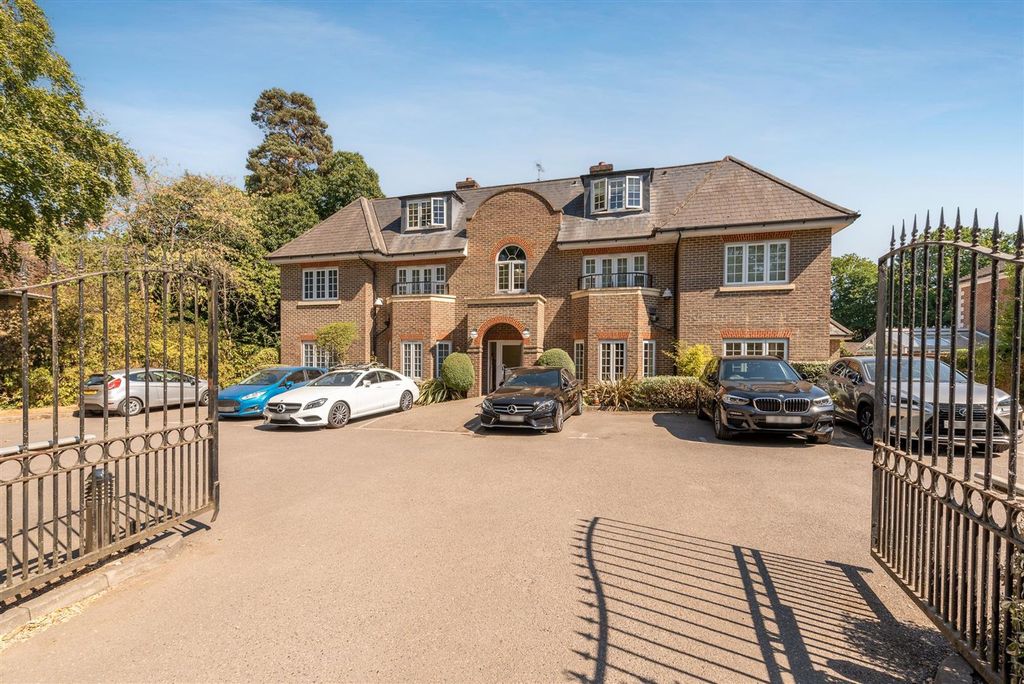 2 bed flat to rentAlderbourne, Ascot SL5