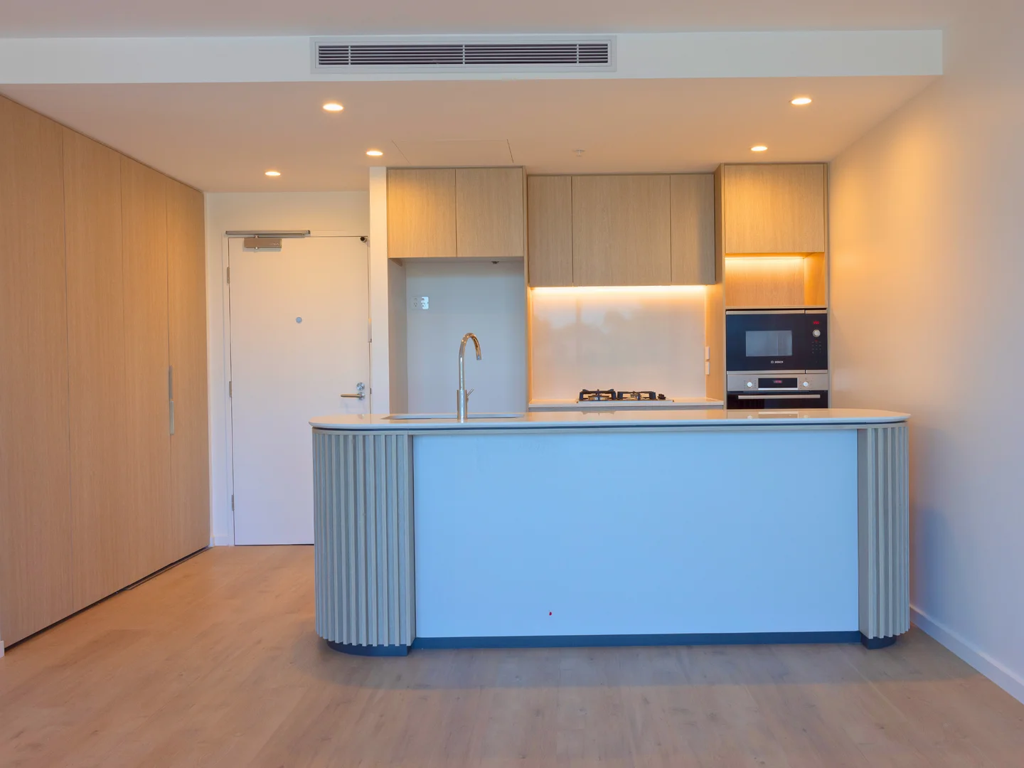 Additional image 3 of 708/180 Marine Parade, Labrador QLD 4215