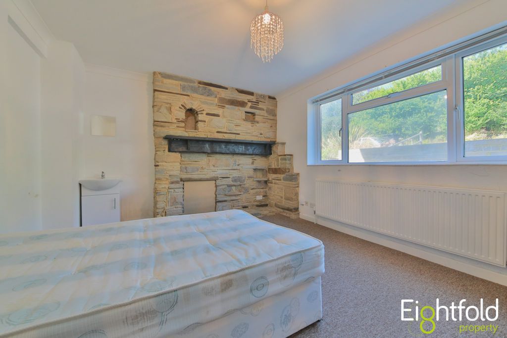 6 bed maisonette to rentCrespin Way, Brighton BN1