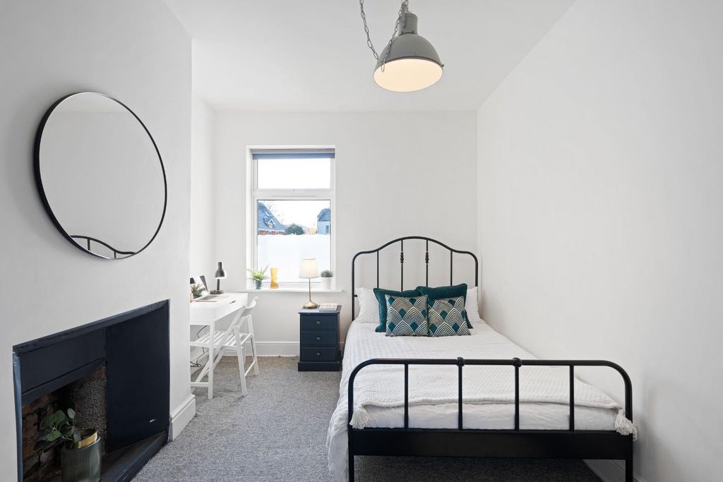 Additional image 16 of 8 bed property to rentLodge Causeway, Bristol BS16