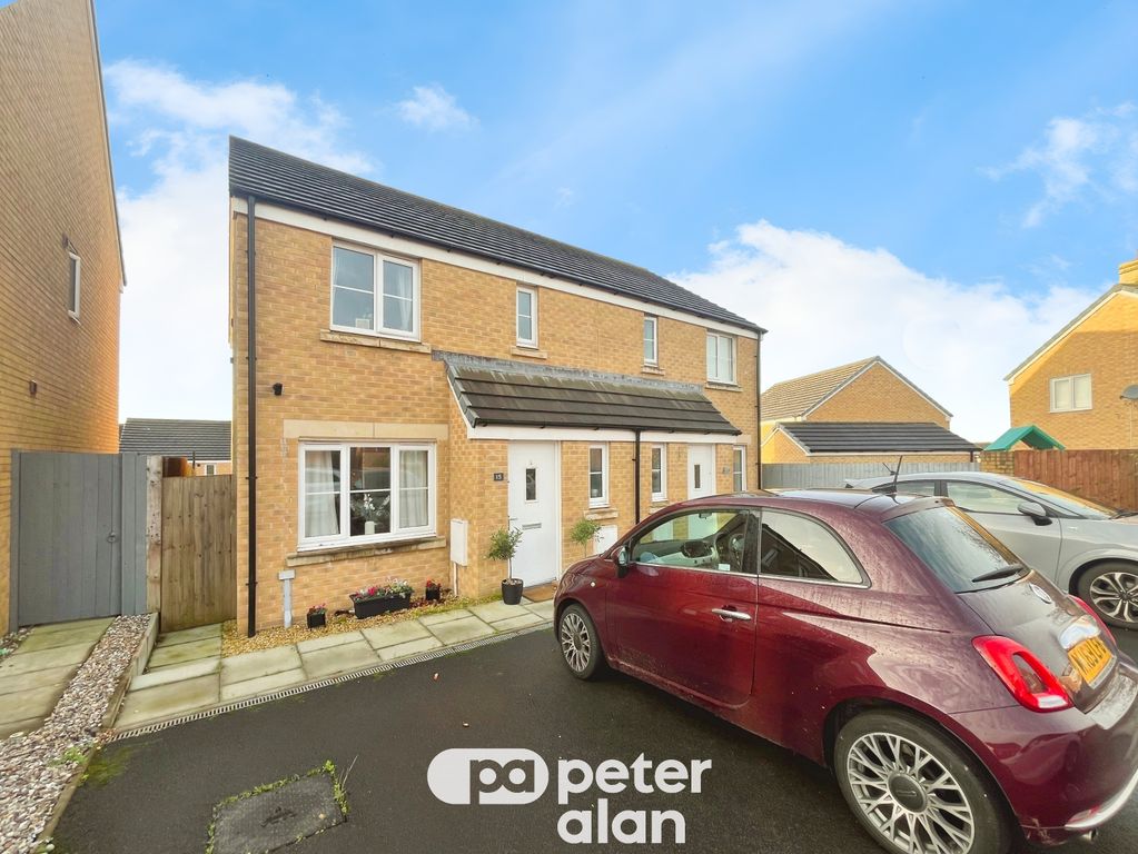 3 bed property to rentFfordd Y Rhosyn, Bridgend CF35