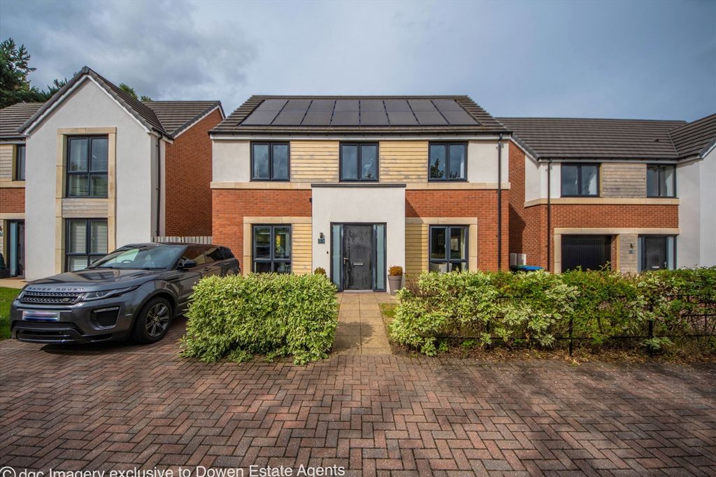 4 bed detached house to rentWoodridge, Langley Moor, Durham DH7