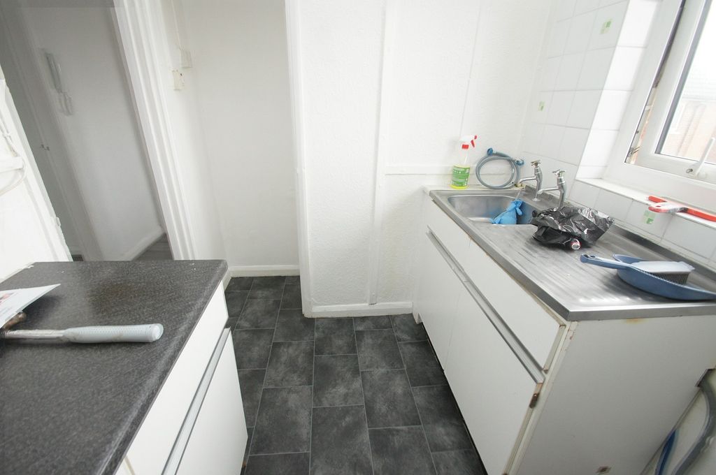 Additional image 6 of 1 bed flat to rentSutton Way, Great Sutton, Ellesmere Port, Cheshire. CH66