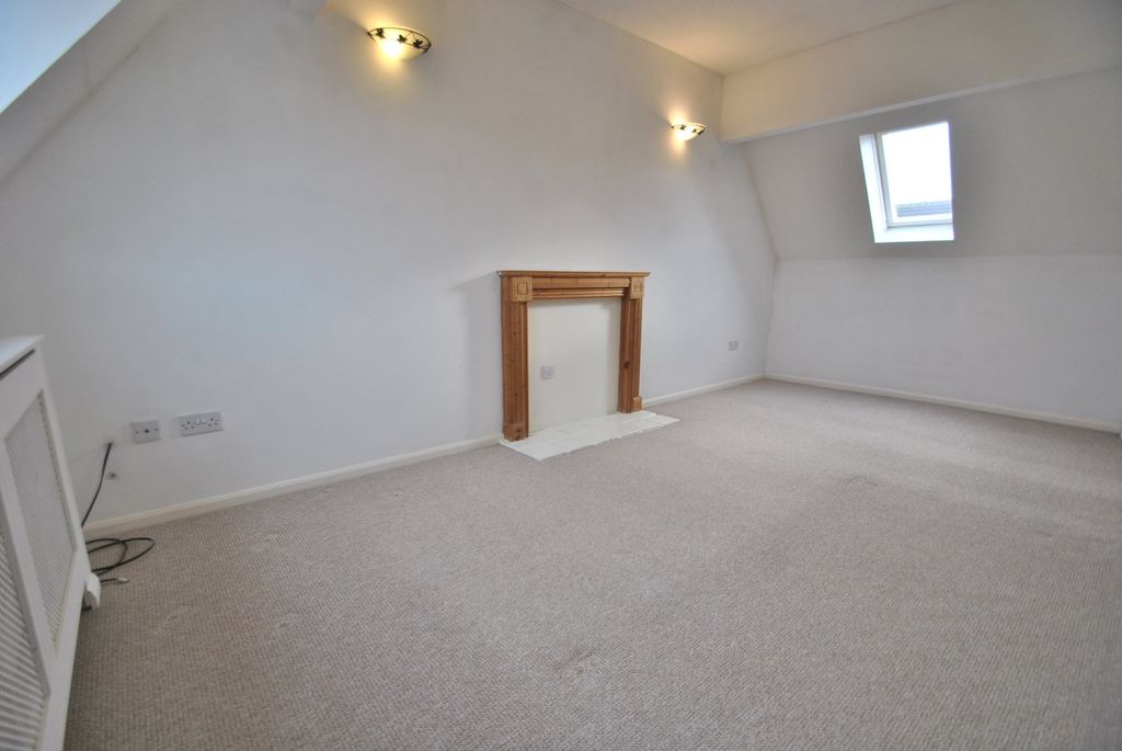 Additional image 4 of 1 bed property for saleThe Cloisters, Bishops Cleeve, Cheltenham GL52