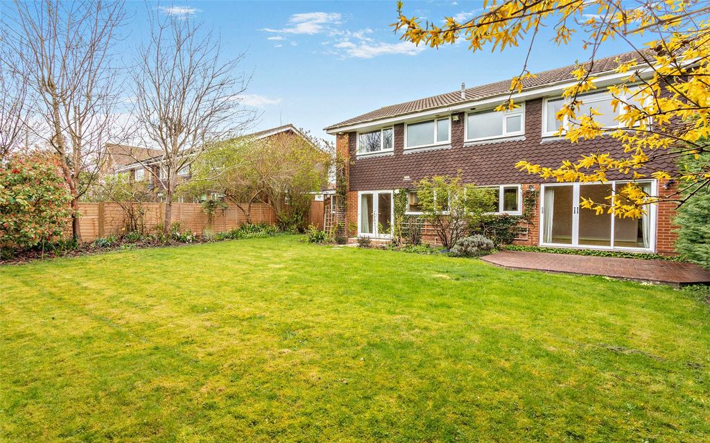 5 bed detached house to rentWootton Way, Cambridge, Cambridgeshire CB3