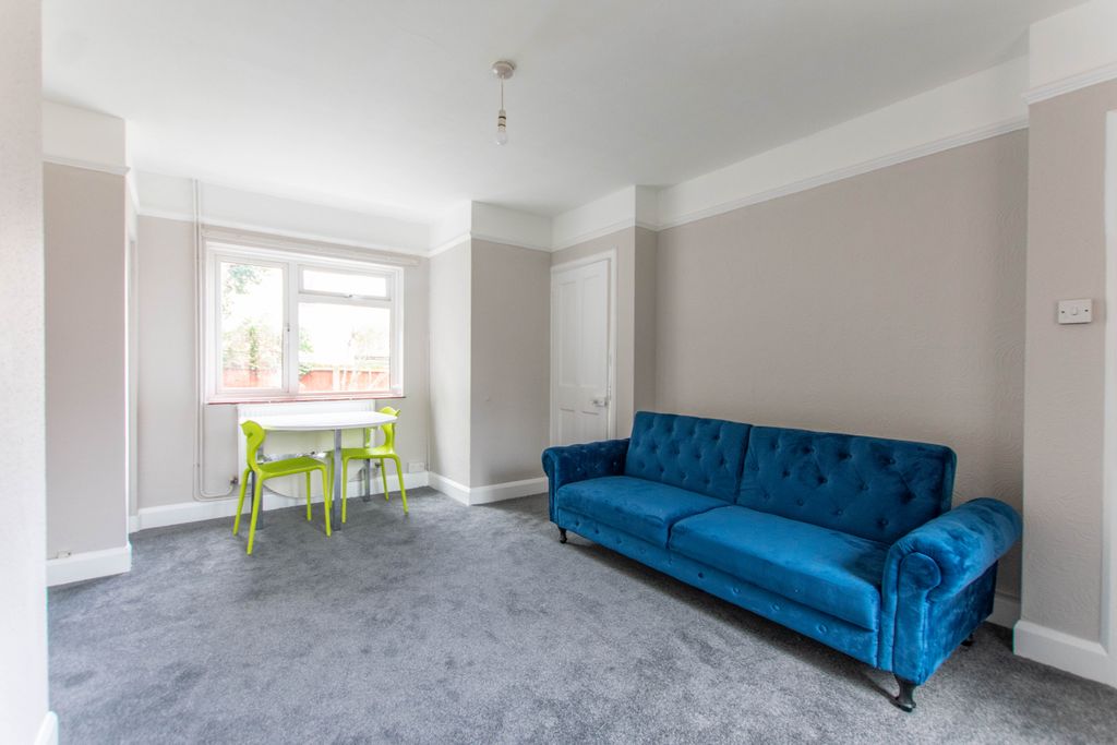 Additional image 3 of 4 bed semi-detached house to rentSt. Pauls Street South, Cheltenham GL50