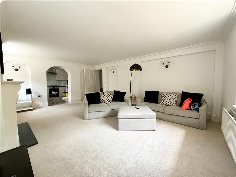 Additional image 9 of 2 bed flat to rentLondon Road, Cheltenham GL52