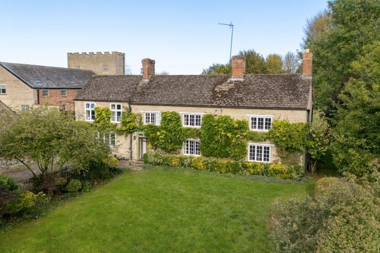 5 bed farm to rentCherry Street, Stratton Audley, Bicester OX27