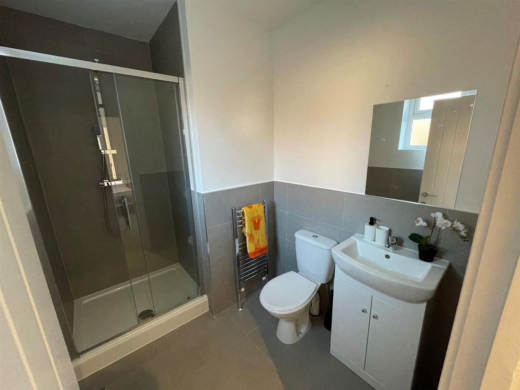 Additional image 6 of 8 bed property to rentSt. Ursula Grove, Southsea PO5