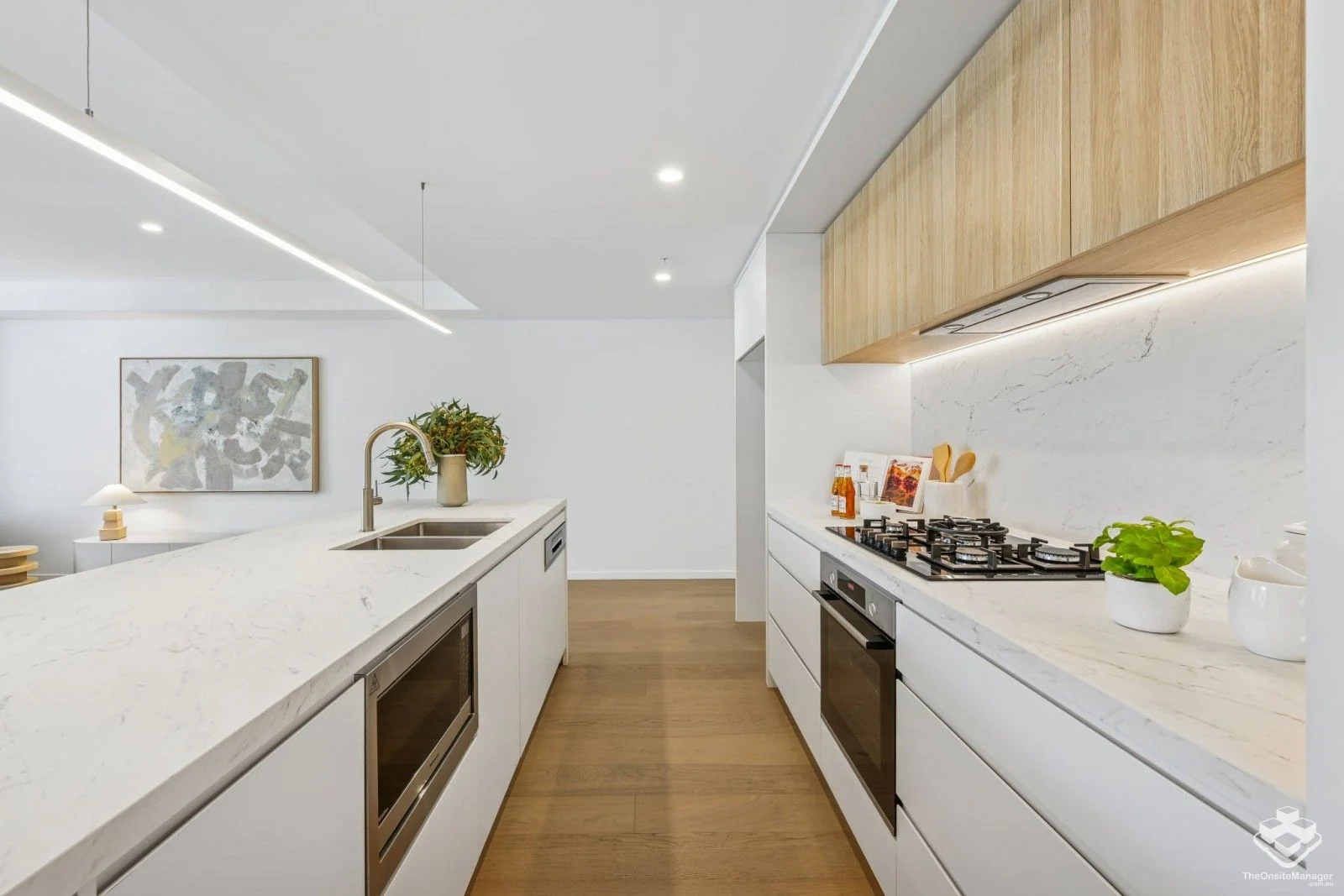 Additional image 21 of ID:21169305/25 Woodroffe Avenue, Main Beach QLD 4217