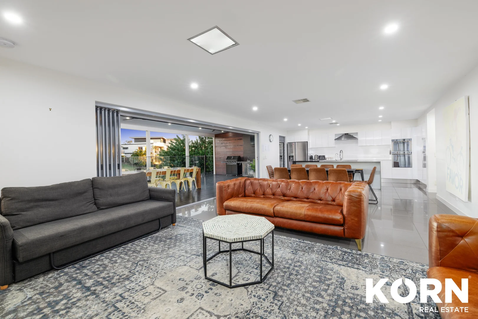 Additional image 8 of 26 Coobowie Street, Broadbeach Waters QLD 4218