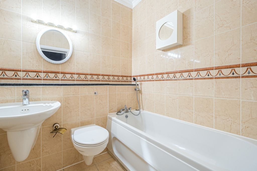 Additional image 17 of 3 bed flat to rentWarberry Park Gardens, Tunbridge Wells TN4