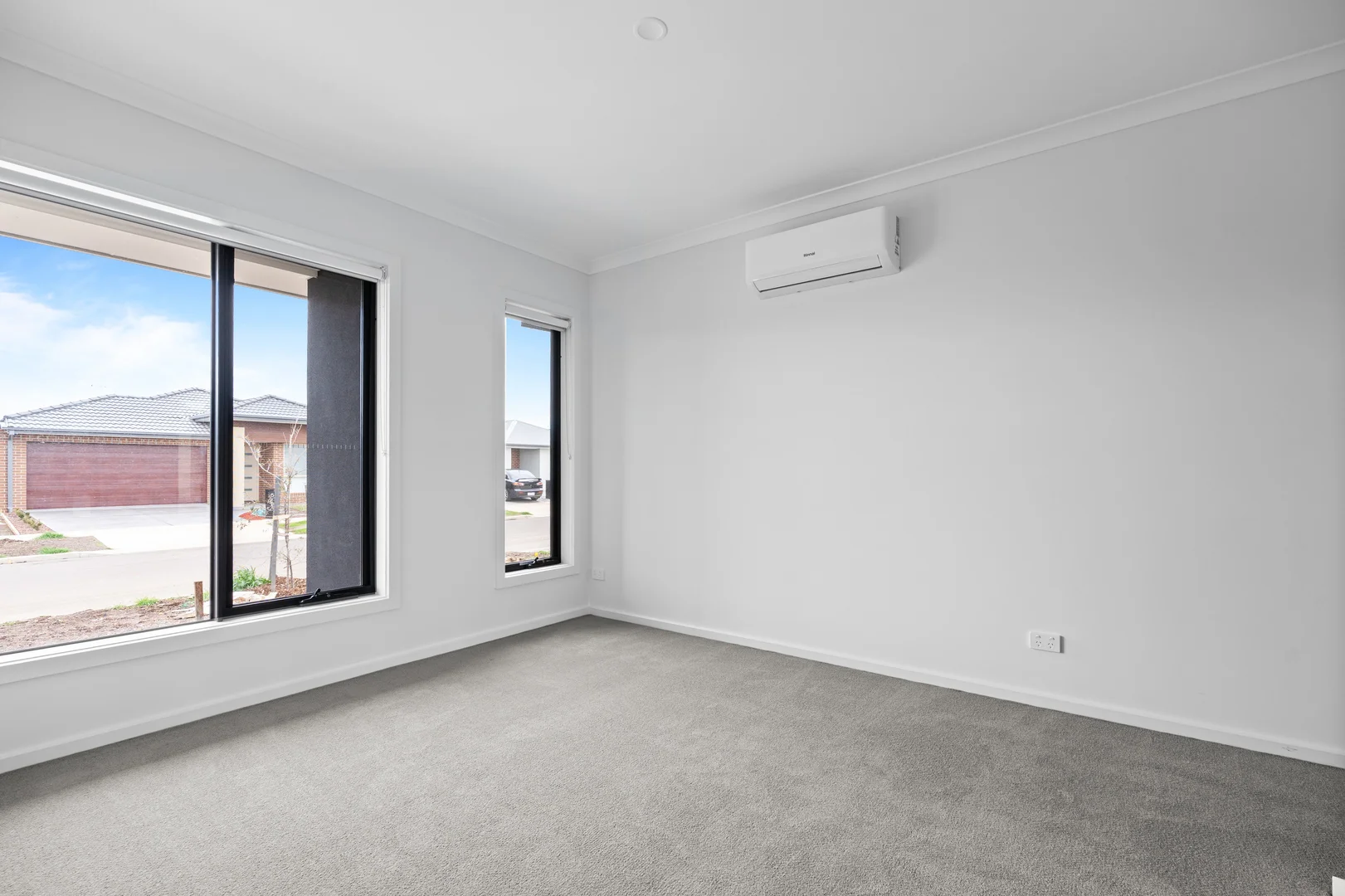 Additional image 17 of R1/6 PENSTONE CRESCENT, Lara VIC 3212