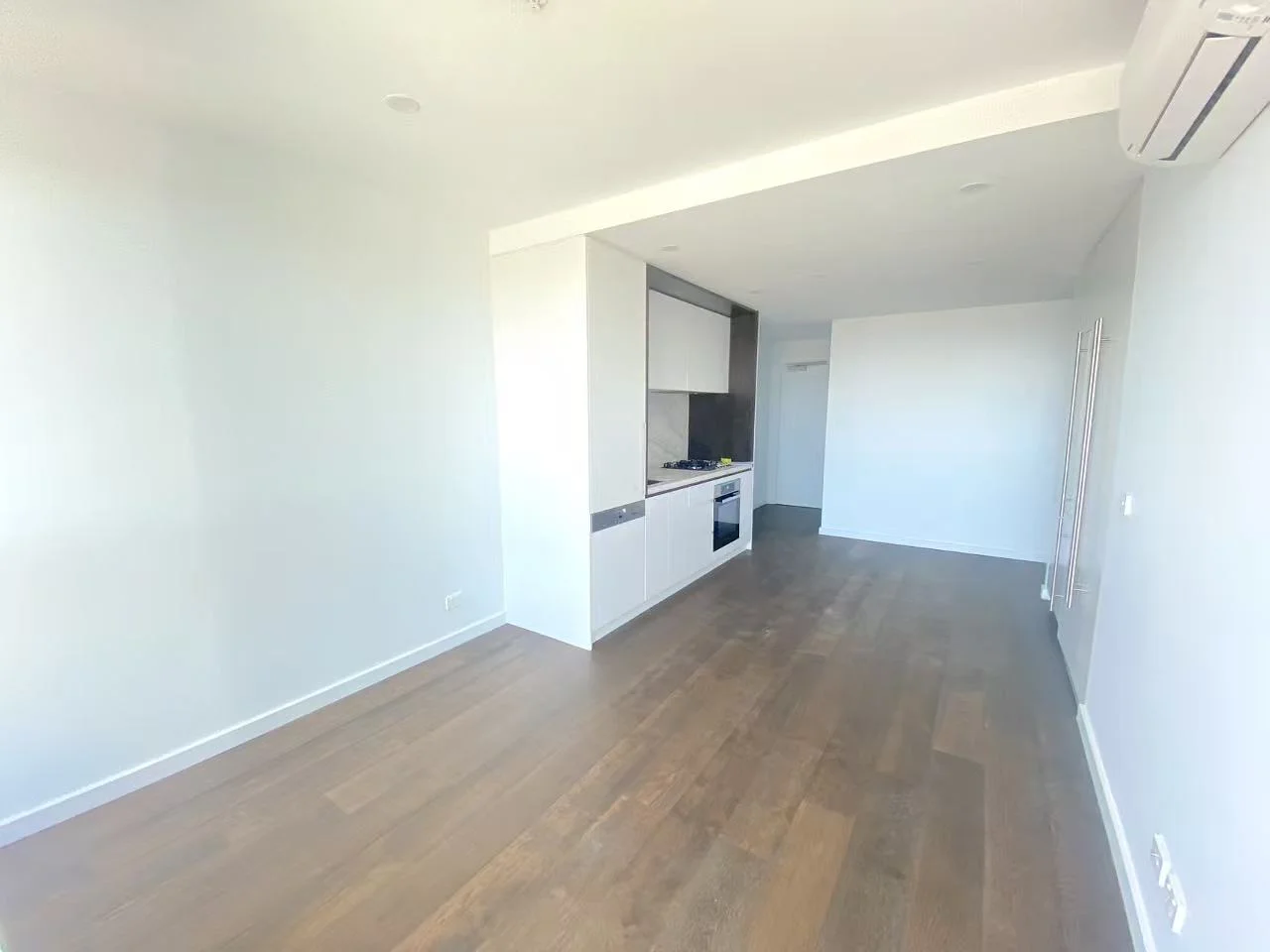 Additional image 3 of 1701/826-830 Whitehorse Road, Box Hill VIC 3128