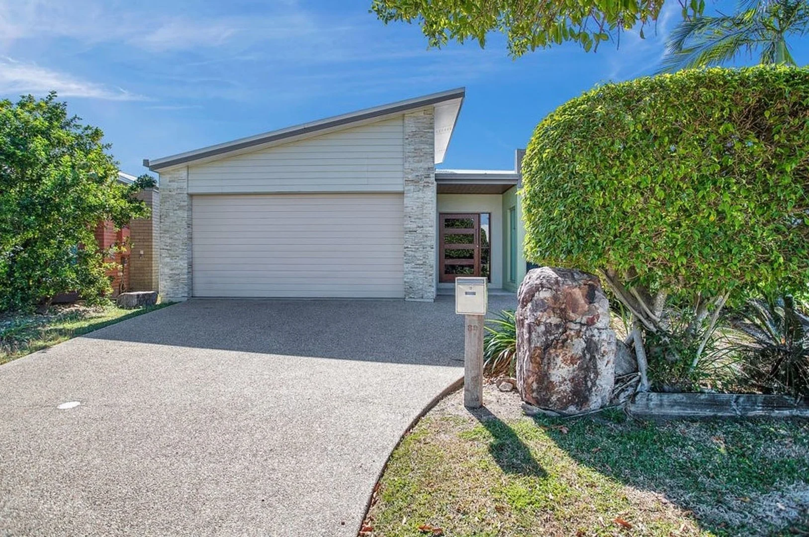 89 Village Circuit, Eimeo QLD 4740