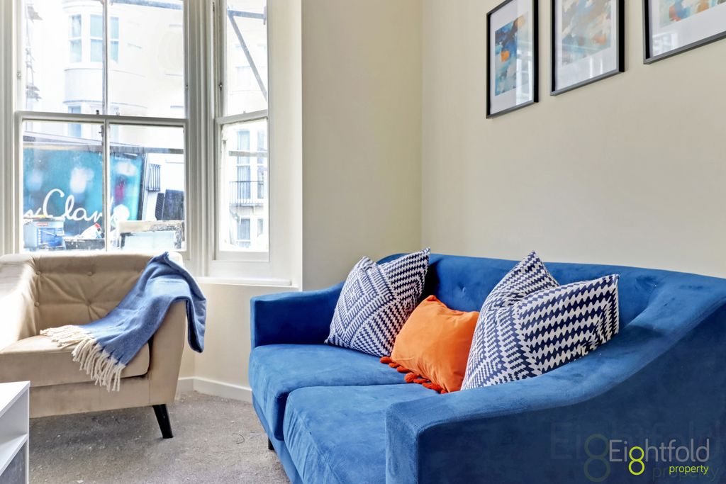 7 bed terraced house to rentEgremont Place, Brighton, East Sussex BN2 photo 4