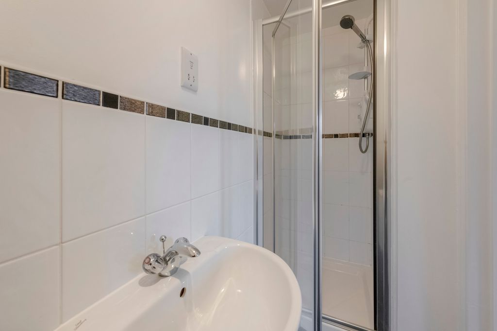 Additional image 13 of 2 bed flat to rentBroomhill Court, Stirling, Stirling FK9