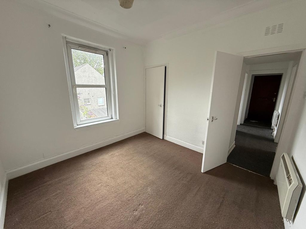 2 bed flat to rentStewarts Place, Caledonian Road, Perth PH2