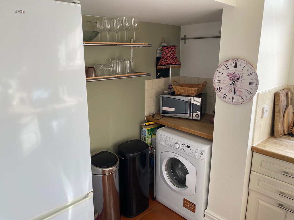 Additional image 3 of 2 bed flat to rentWoodhill Road, Bristol BS20