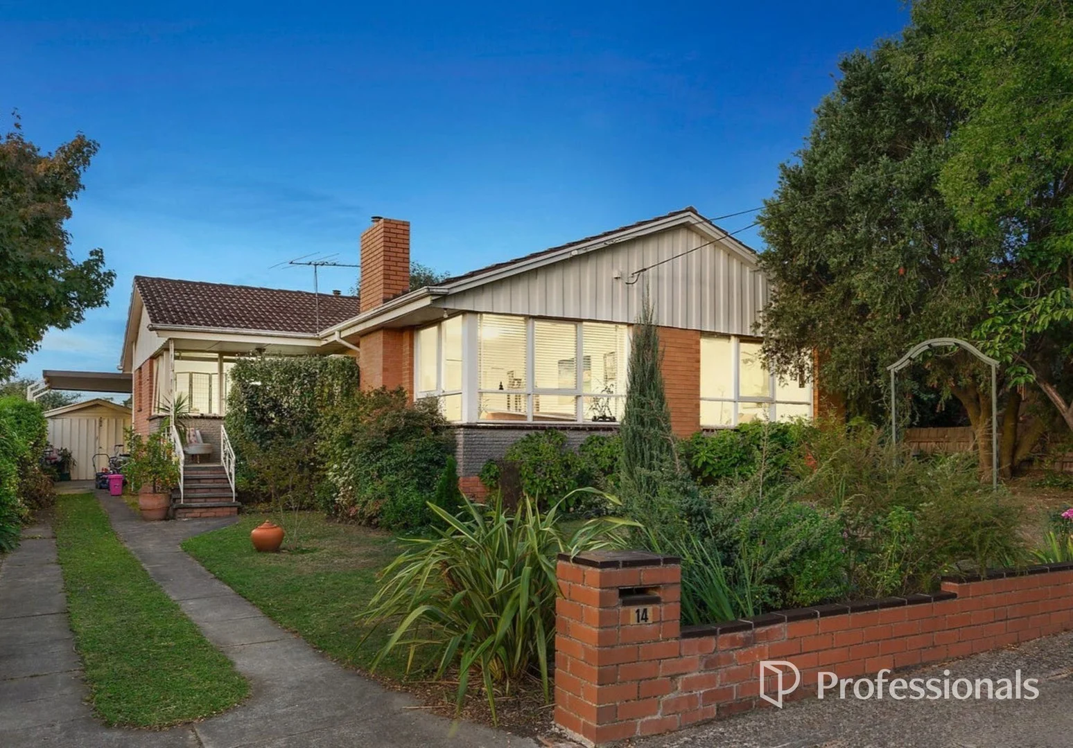 14 Orloff Court, Burwood East VIC 3151